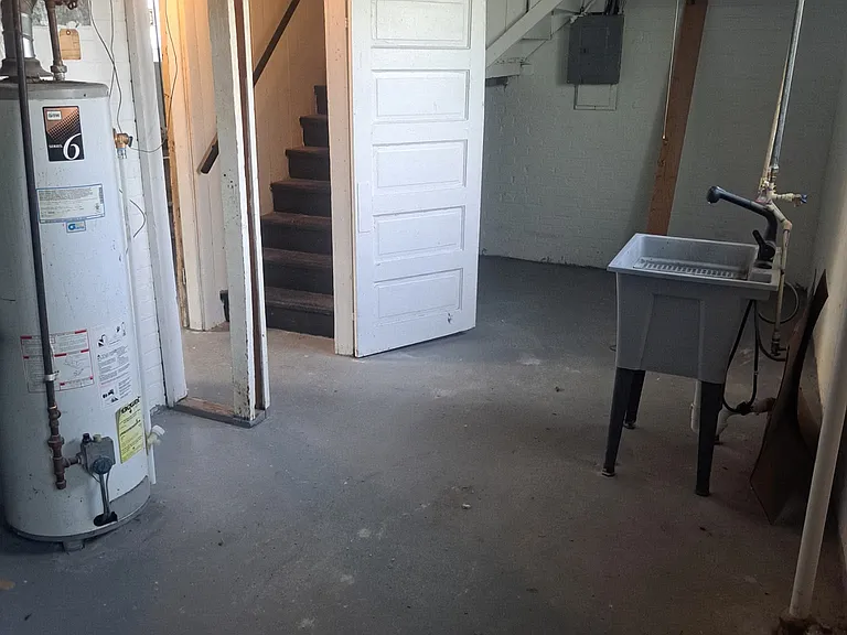 Parker St — Photo 18