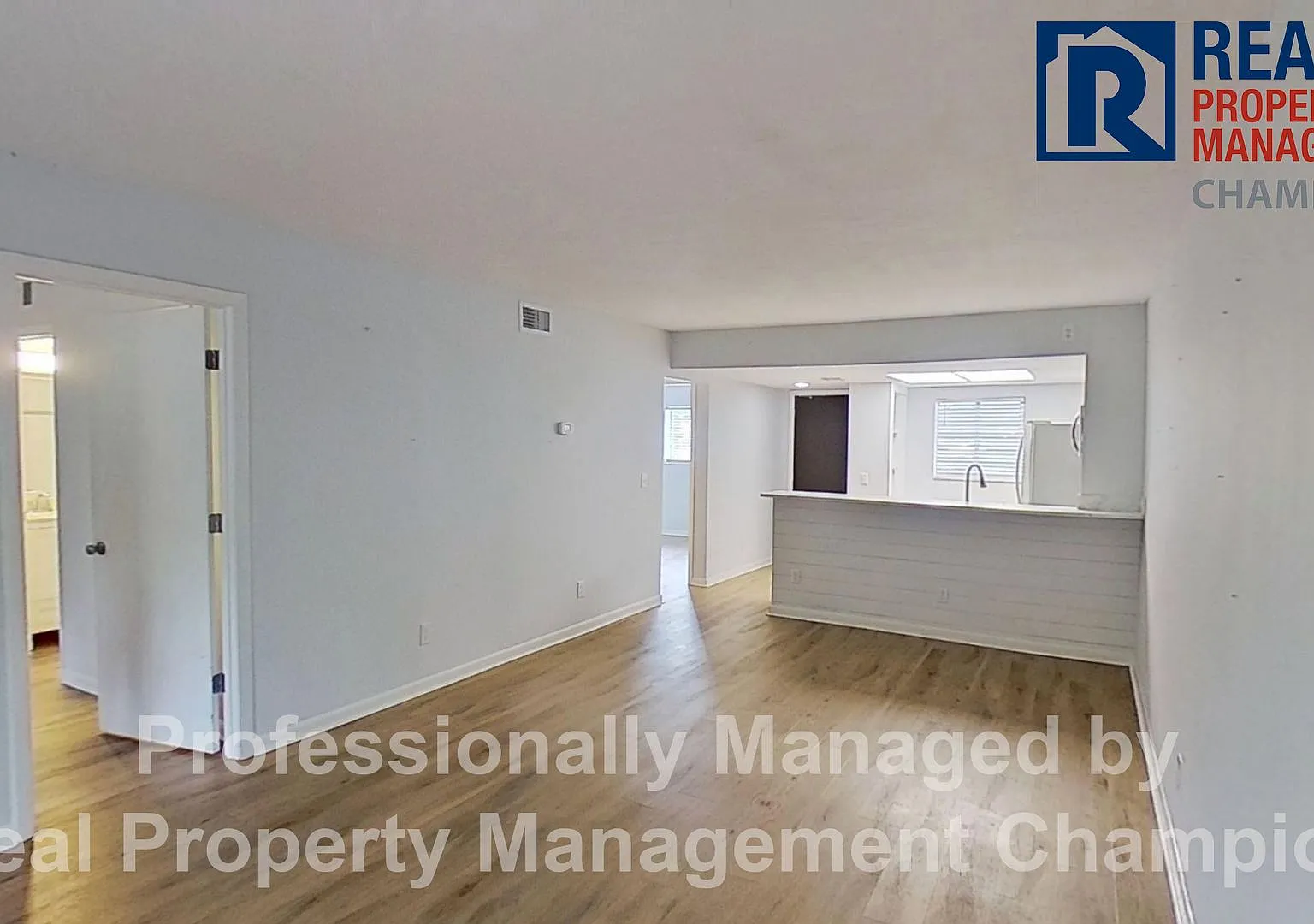 2 BD/2 BA Ground Floor Condo in Holly Tree w/Community Pool — Photo 3