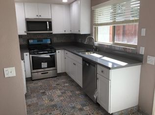 365 Victoria St APT A, Costa Mesa, CA 92627