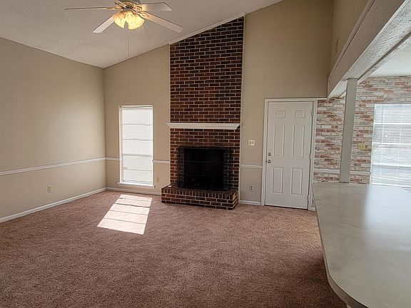 3rd image of 416 Glade Park Dr
