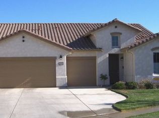 2535 Riviera Ct, Tulare, CA 93274