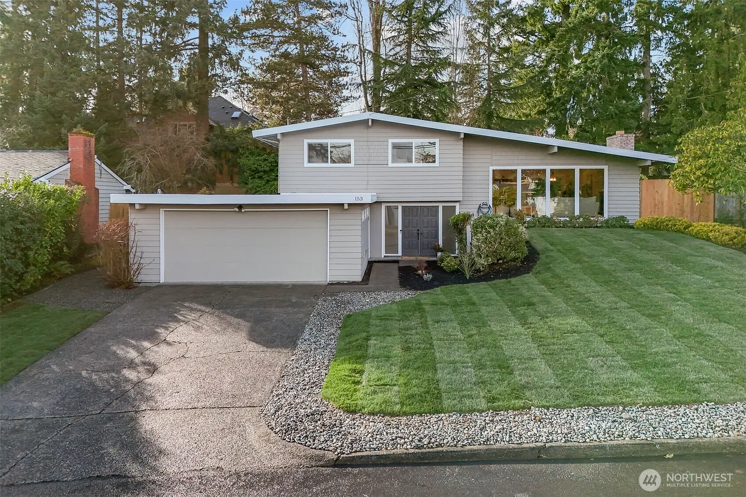 153 165th Avenue NE photo 1