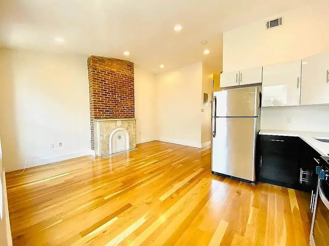 576 Marcy Avenue — Photo 4