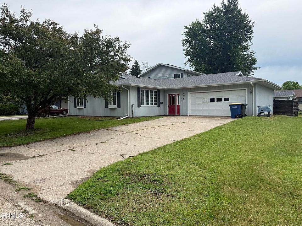1st image of 242 18th Ave NE