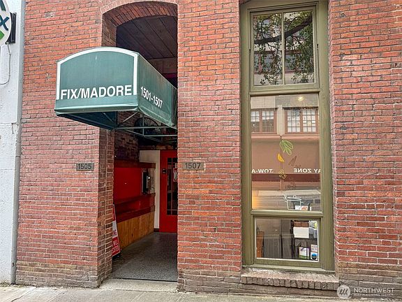 4th image of 1507 Western Avenue #R203