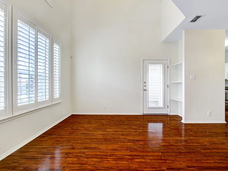 2619 Crown Arbor Dr — Photo 5