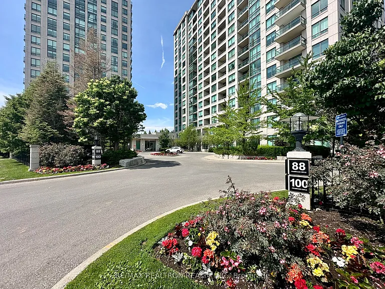 88 Promenade Cir #303 — Photo 2