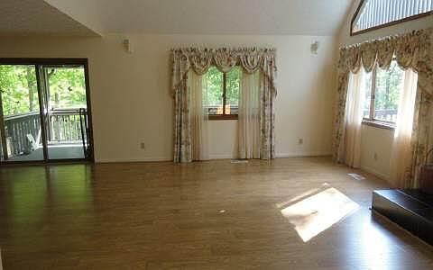2nd image of 816 Honeysuckle Dr