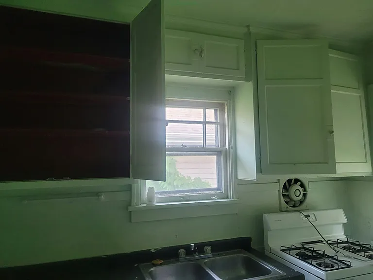 820 E Virginia Ave — Photo 14