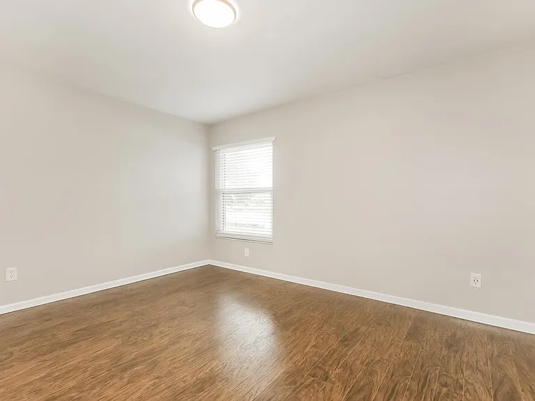 1928 Tidewater Ct — Photo 13