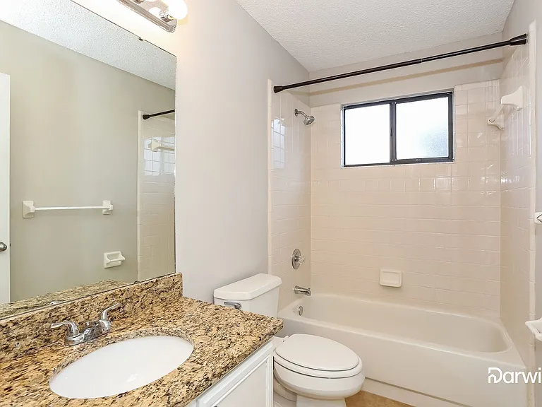 2878 Lantana Lakes Dr W — Photo 11