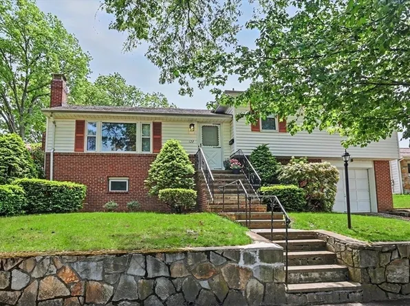 122 Puritan Dr, Quincy, MA 02169