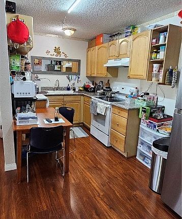 4th image of 4955 Jeffreys St Unit 202