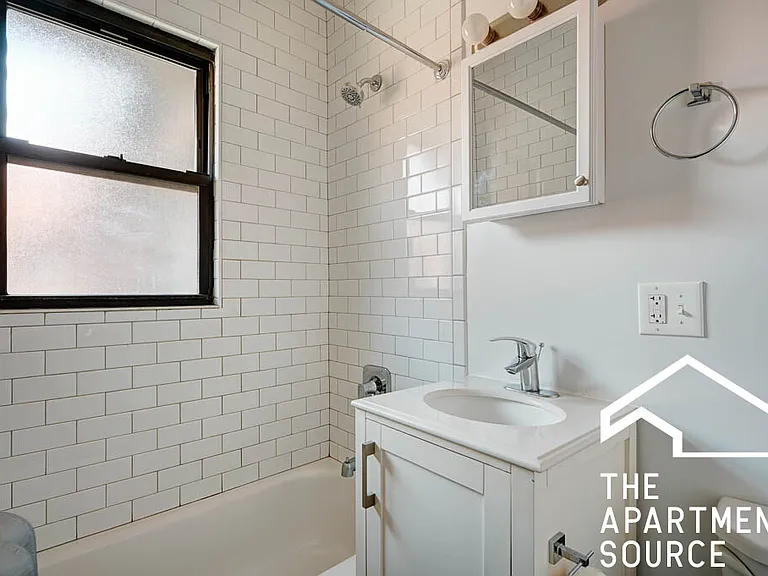 2641 N Spaulding Ave #3E — Photo 7