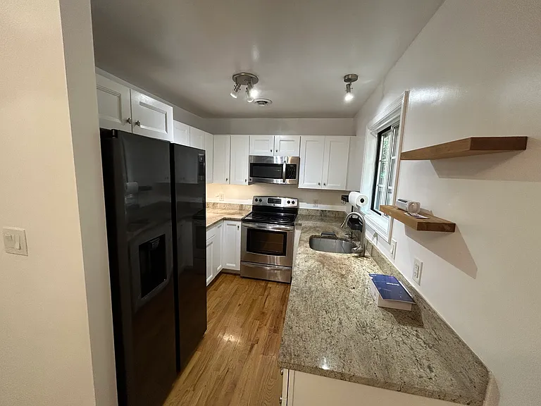 407 Walnut Grove Rd — Photo 7