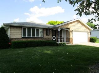 103 S 6th Ave, Saint Nazianz, WI 54232