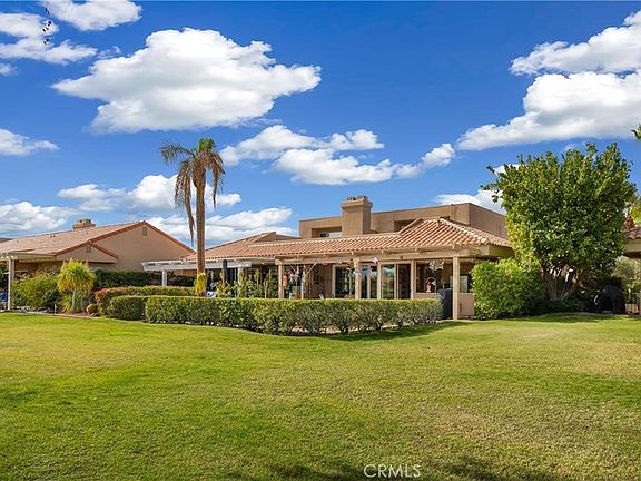 3rd image of 21 Colonial Dr