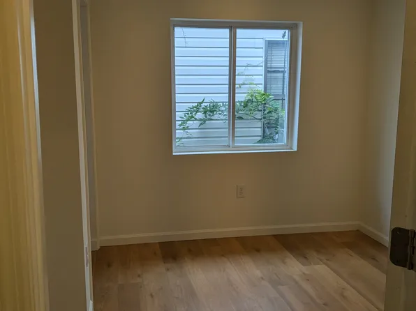 1810 Grayson St #11, North Charleston, SC 29405