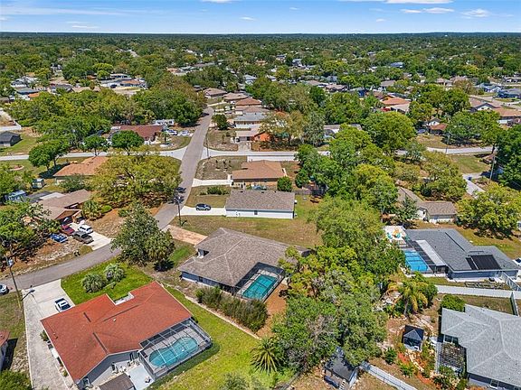 4th image of 1268 Bishop Rd