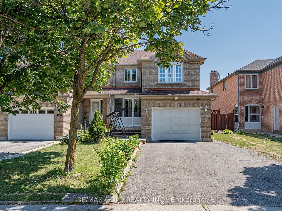 1st image of 121 Bighorn Cres