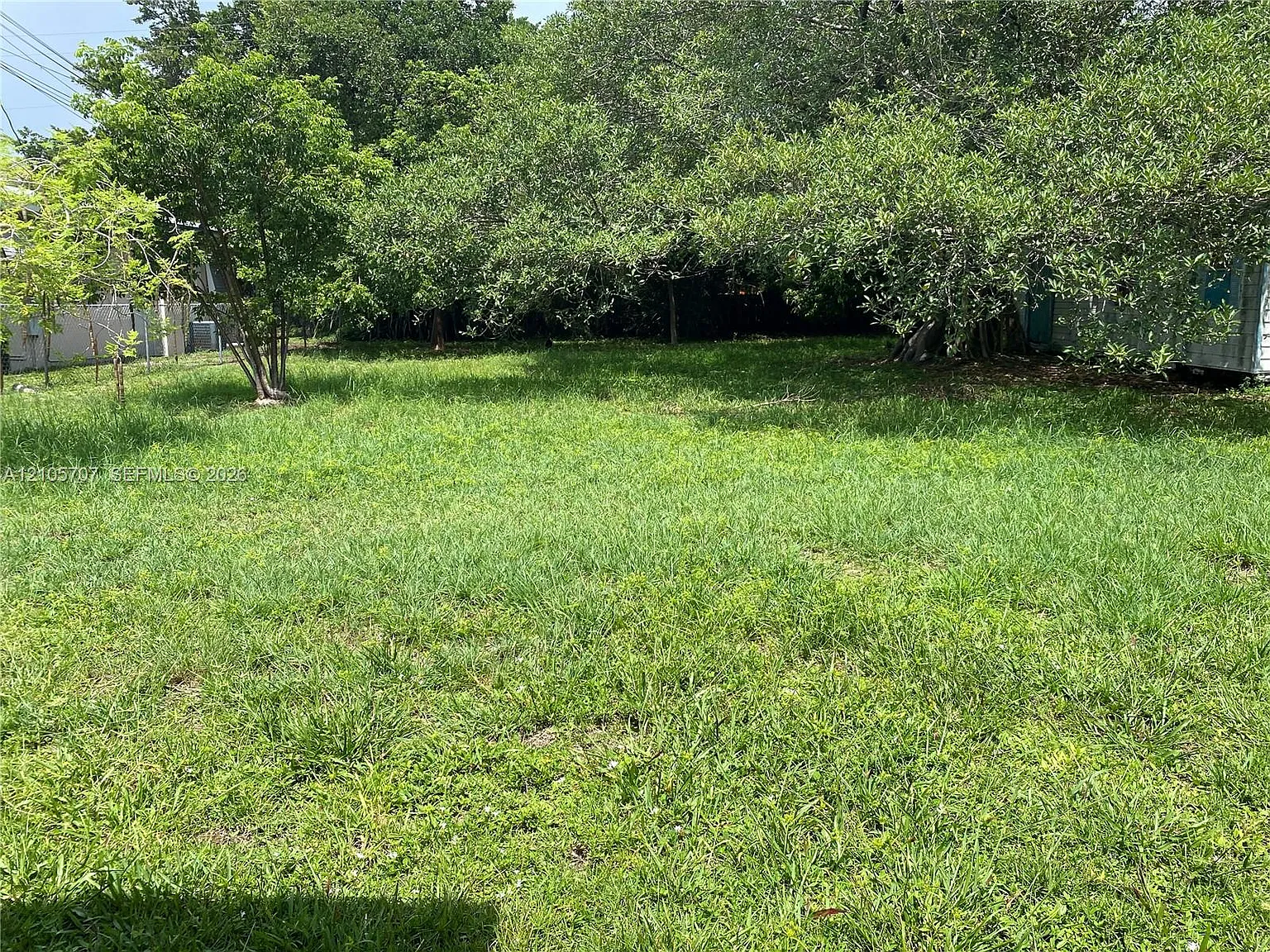Hollywood Little Ranches — Photo 4