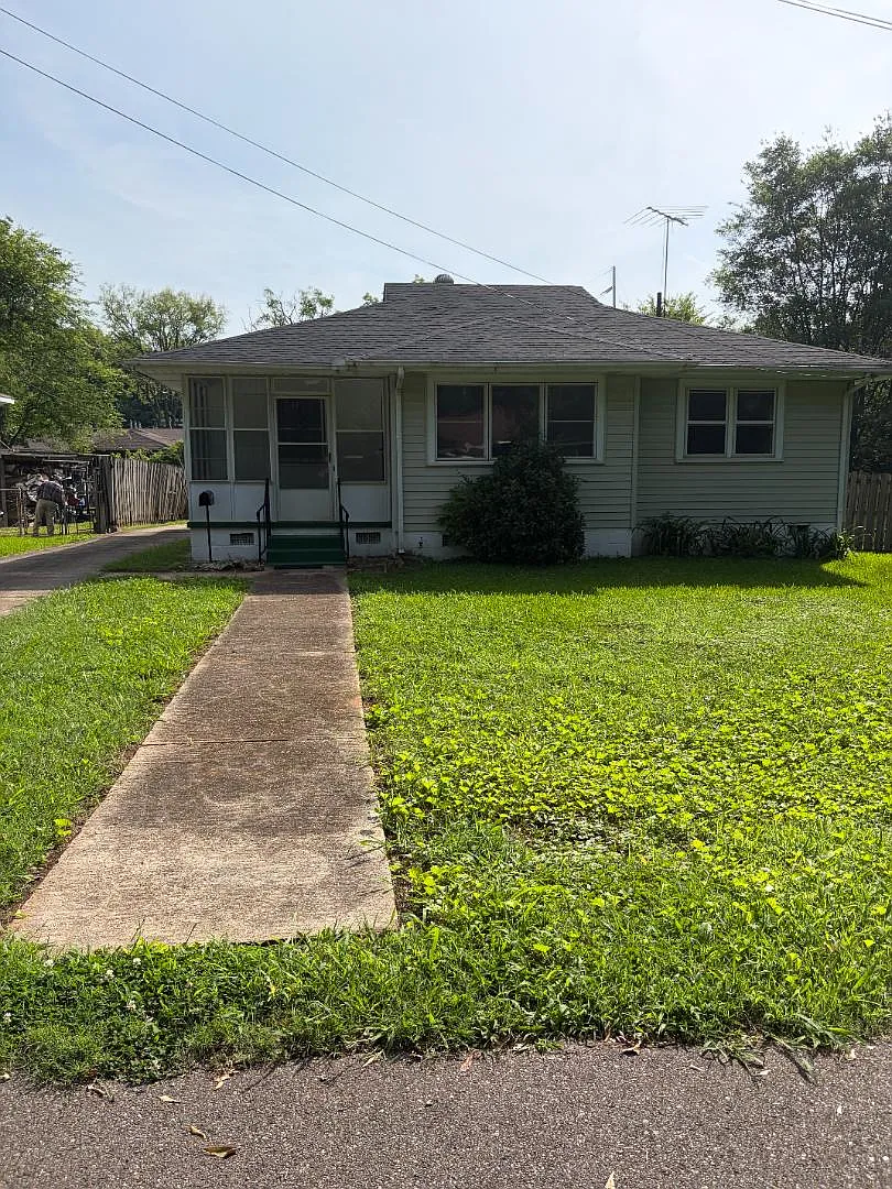 4925 Terrace R — Photo 1
