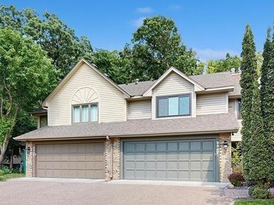 8947 Preserve Blvd, Eden Prairie, MN, 55347