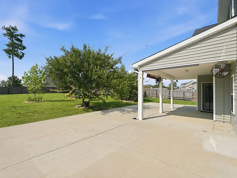 276 Turriff Way — Photo 43