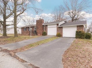 1311 Woodlawn Ave, Mount Vernon, MO 65712
