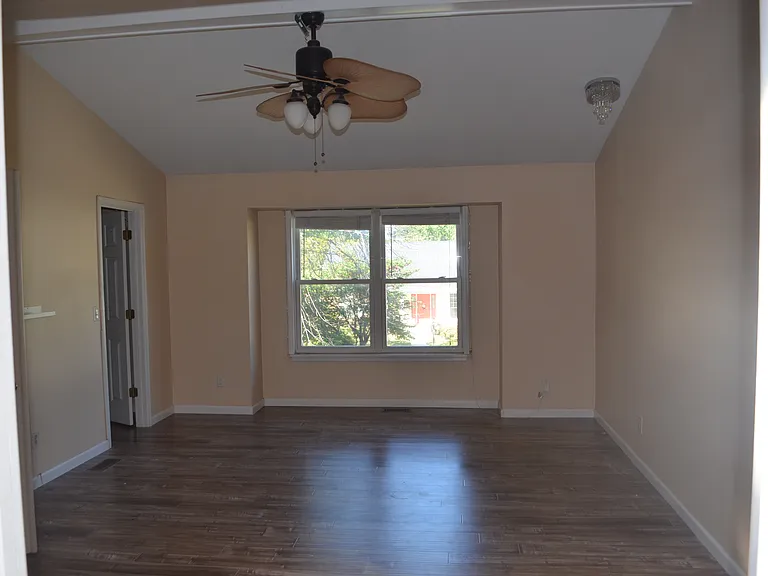23 Brentmoor Ct — Photo 13