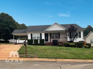 608 Helms Dr, Lowell, NC 28098