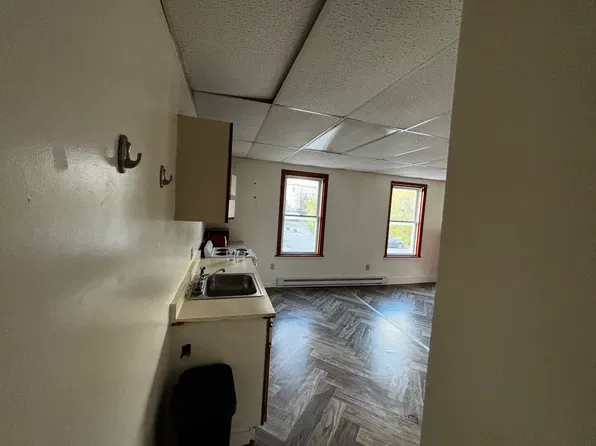 35 Green St #B, Vergennes, VT 05491
