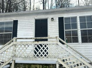 1898 Lynn Hollow Rd, North Tazewell, VA 24630