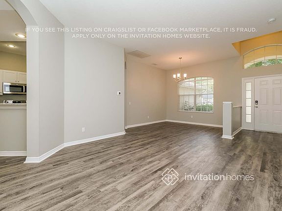 4th image of 479 Carriage House Ln