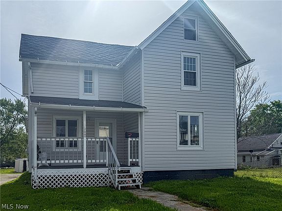 2nd image of 917 Union St