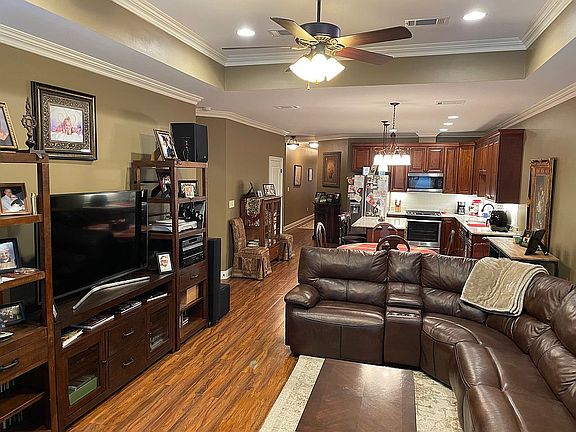 3rd image of 311 Derusso St