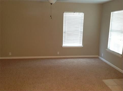 4th image of 1211 Frank Ave