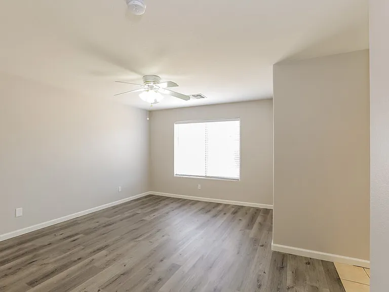 6044 W Odeum Ln — Photo 10