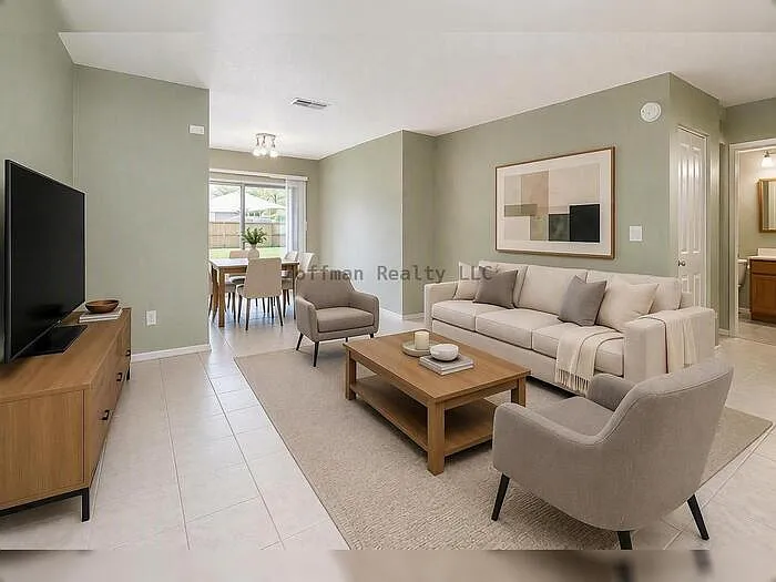 5117 Ellendale Ave — Photo 2