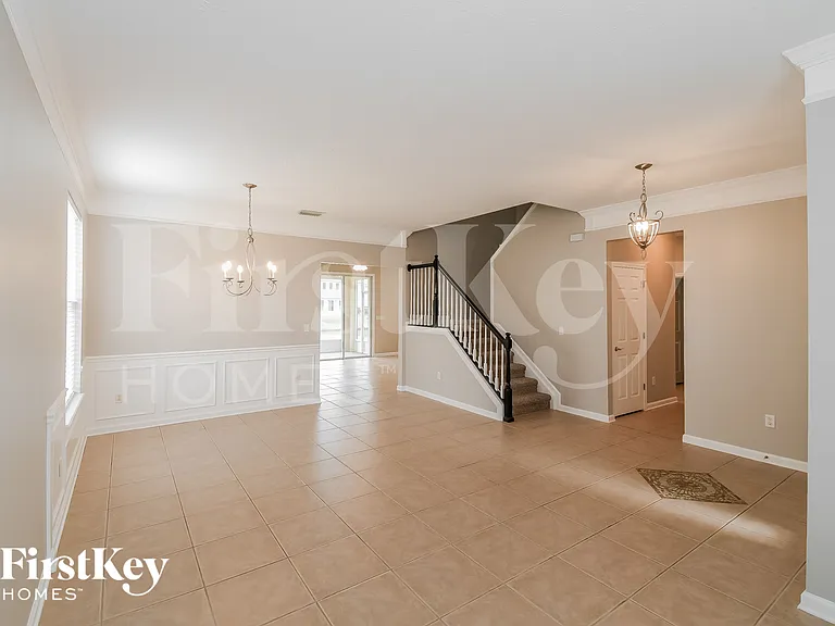 8327 Highgate Dr — Photo 5