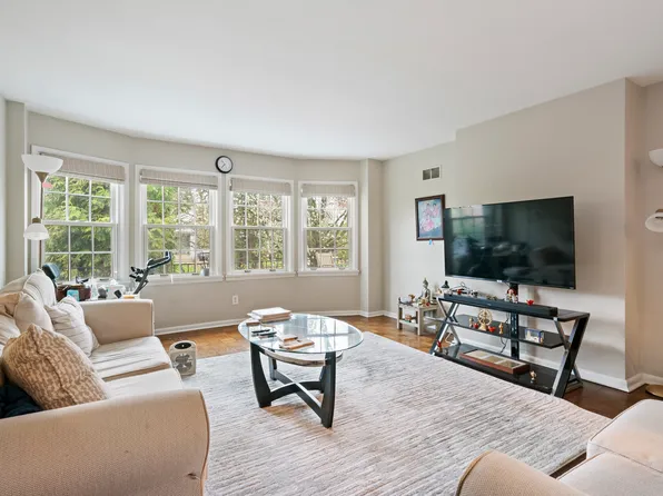 1121 Wightman St #1, Pittsburgh, PA 15217