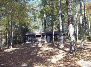 919 Country Club Rd, Newnan, GA 30263