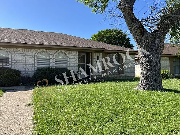 6710 May Dr — Photo 1