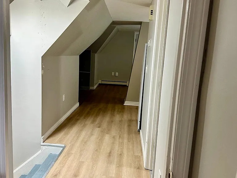 418 Laurel St #3 — Photo 5