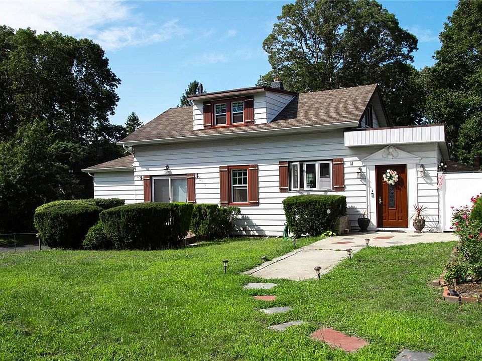 1st image of 27 Parkway Blvd