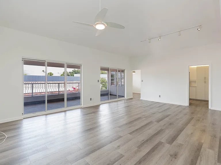 1653 W Snow Cir — Photo 1