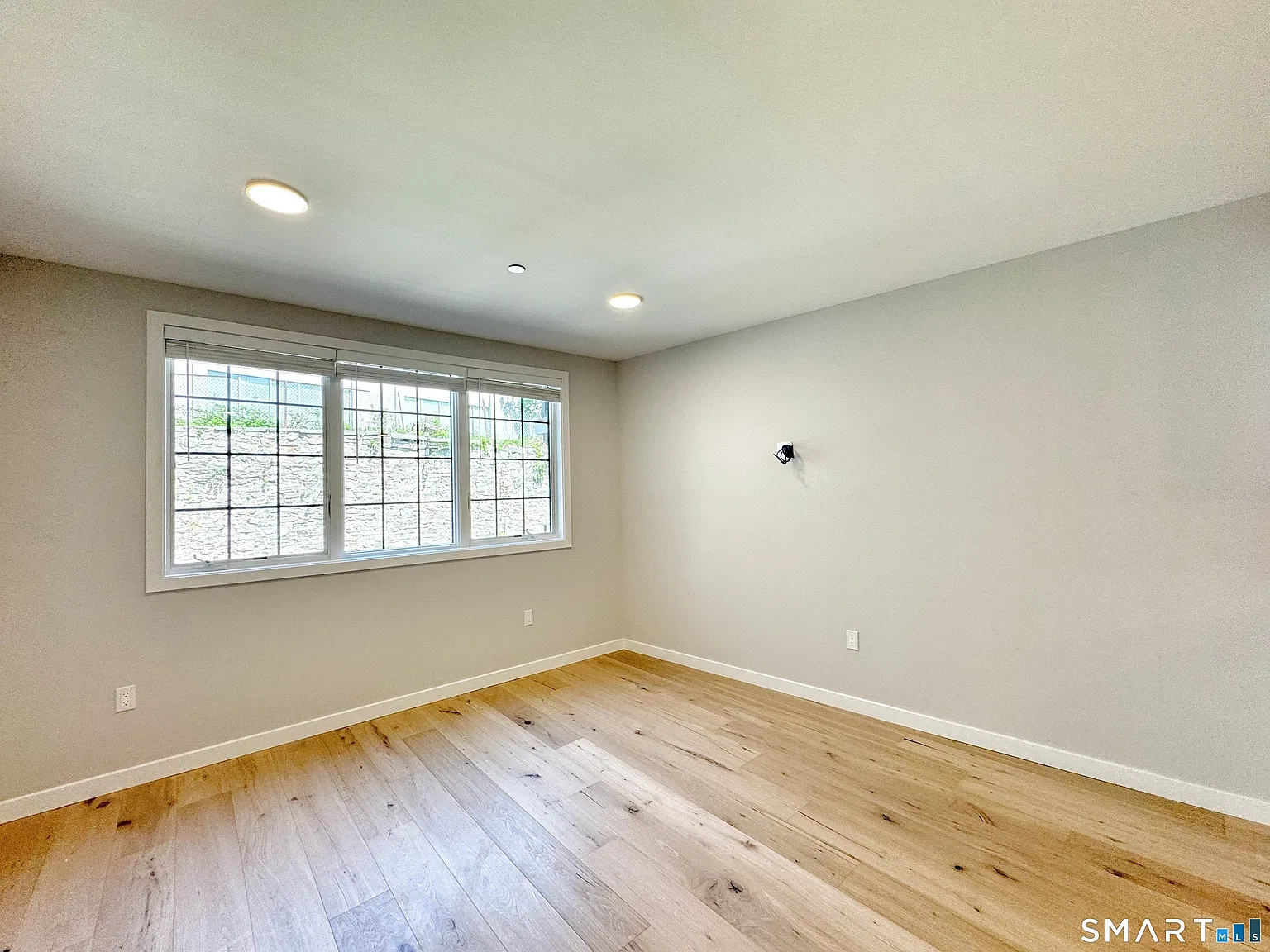 Studio, 1.0 bath, 425 sqft, $1,475 — Photo 2