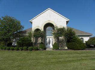 7142 Fox Lake Dr, Blacklick, OH 43004