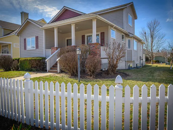 401 Casa Bonita Dr, Lawrence, KS 66049