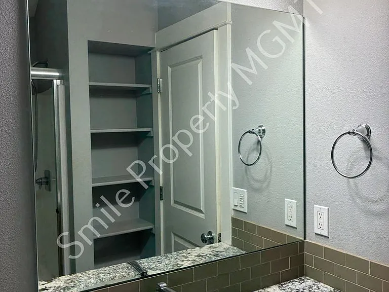 19416 SE River Rd — Photo 11
